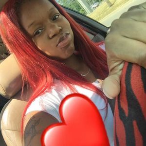 Meet your Posher, Aliqua